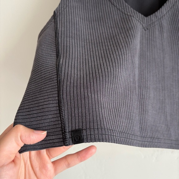 Lululemon Ribbed Softstreme Cropped Tank Top black grey
Size 10 - Picture 8 of 9